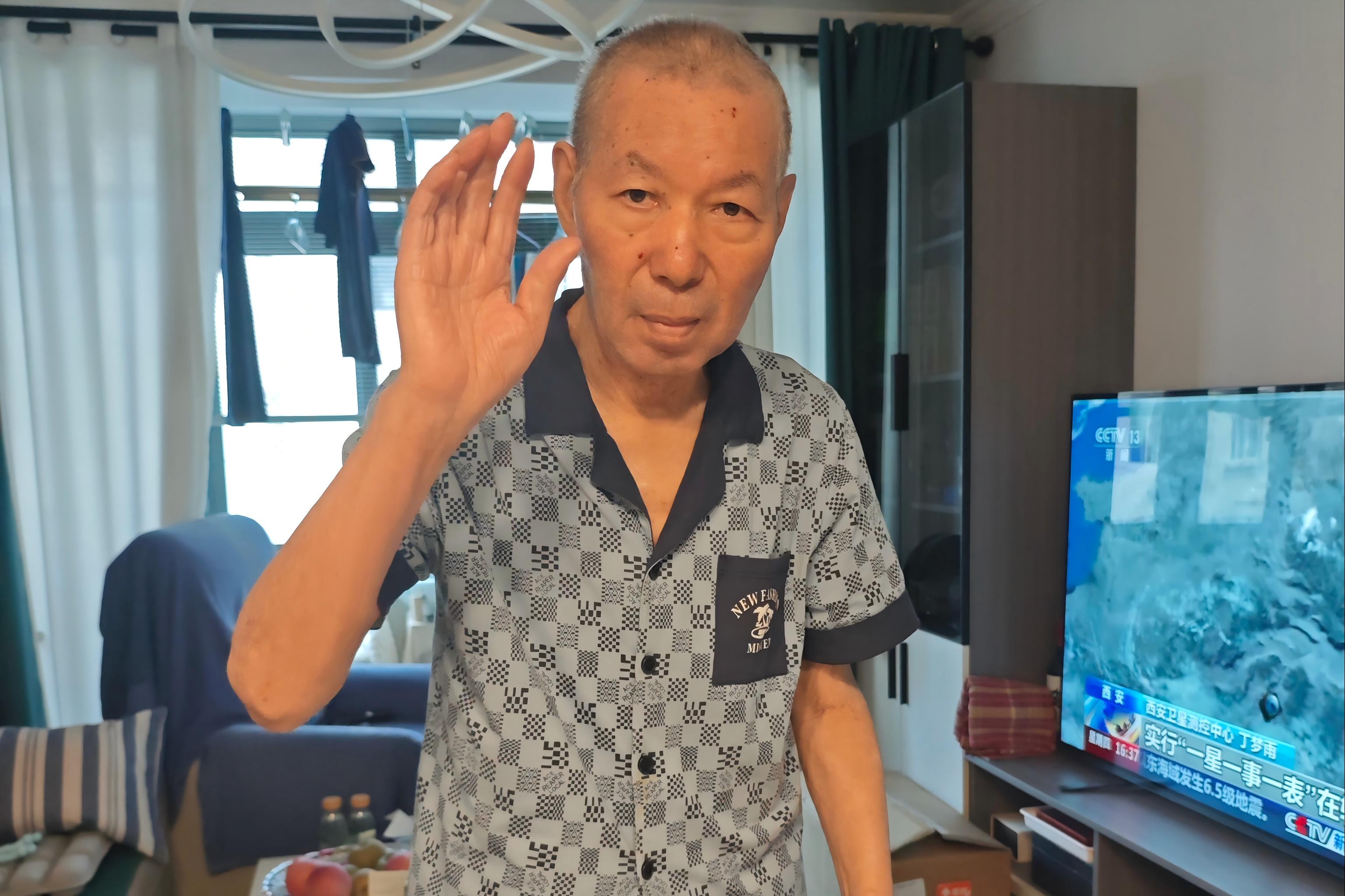 从家门到心门 ——展大相伴，点亮孙老伯晚年生活